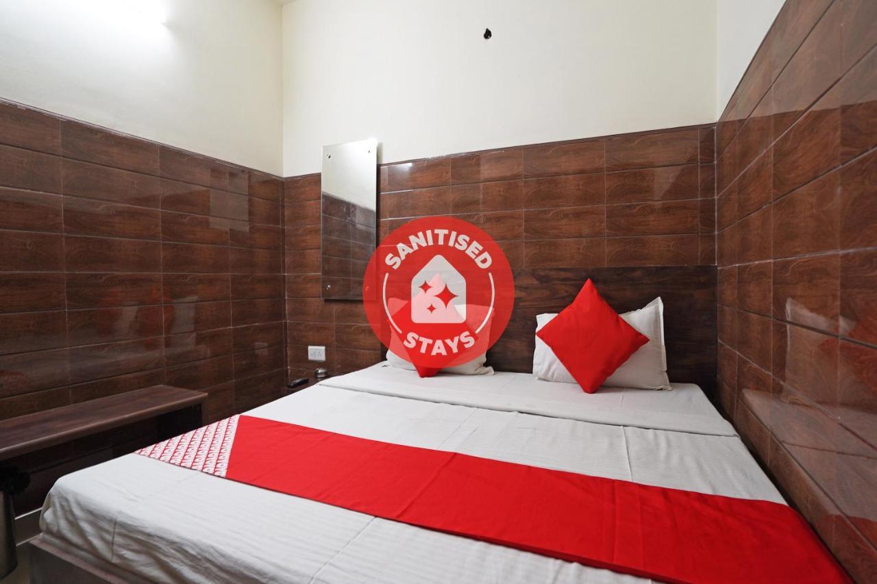 Hotel O Shri Sai Guest House Dillí Exteriér fotografie