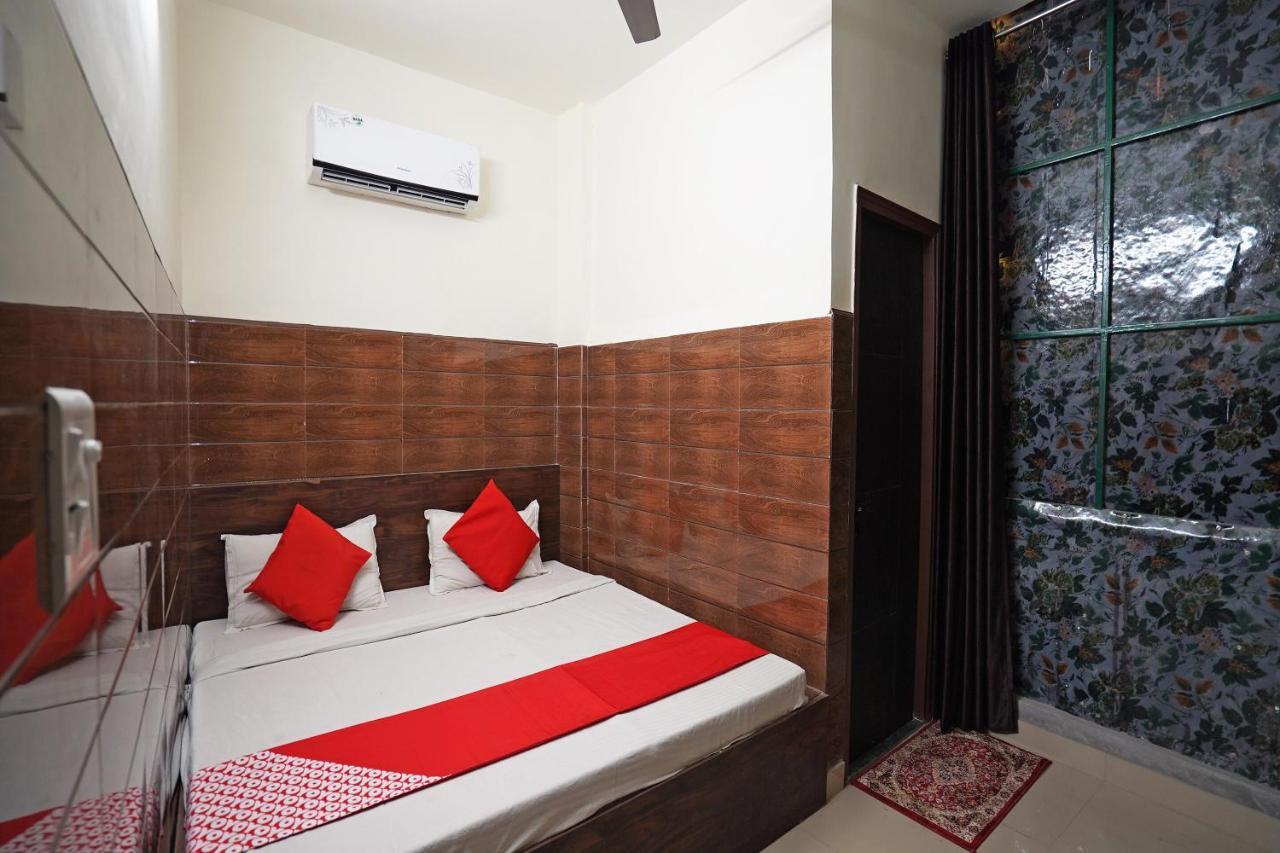 Hotel O Shri Sai Guest House Dillí Exteriér fotografie