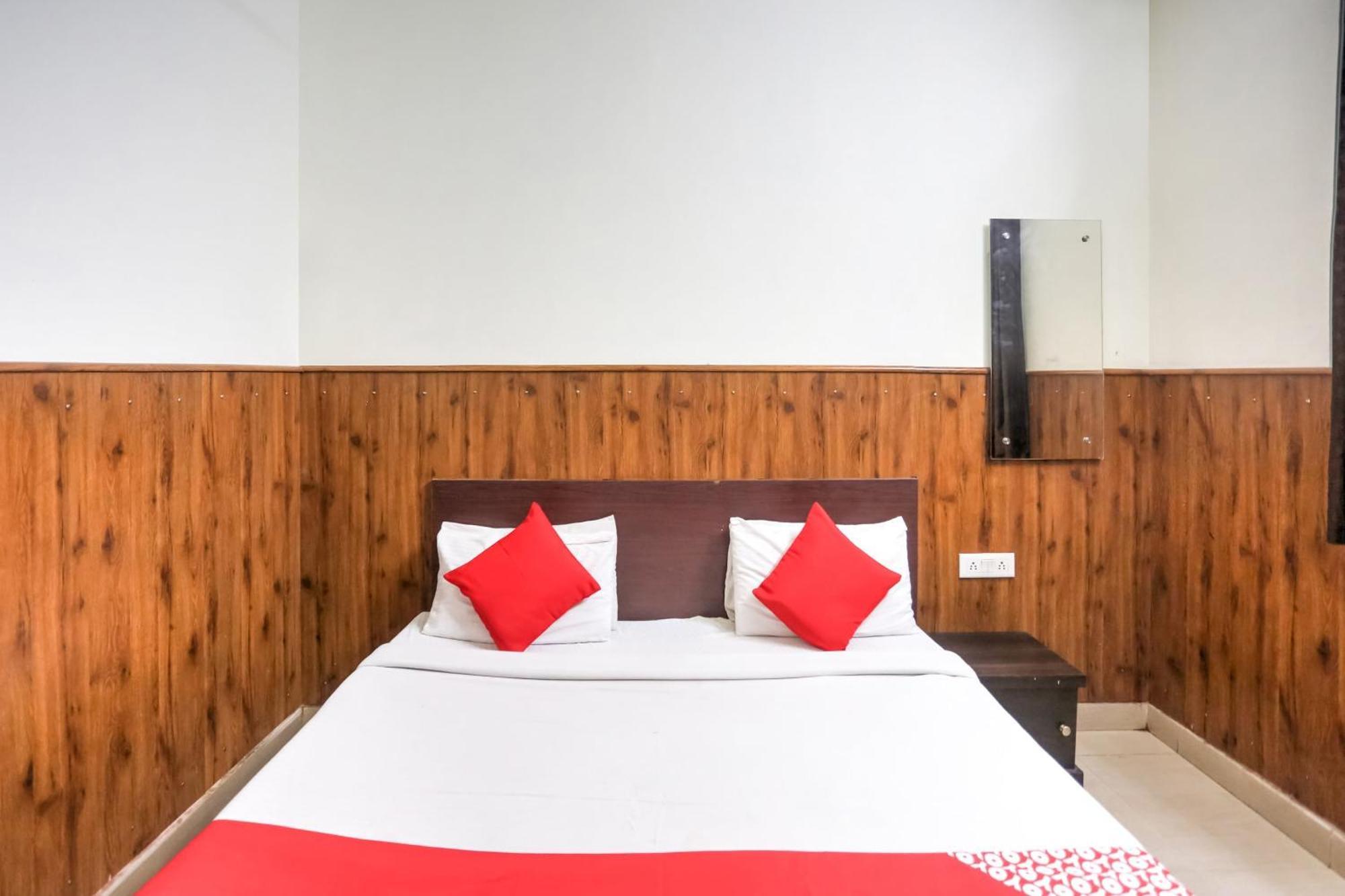 Hotel O Shri Sai Guest House Dillí Exteriér fotografie