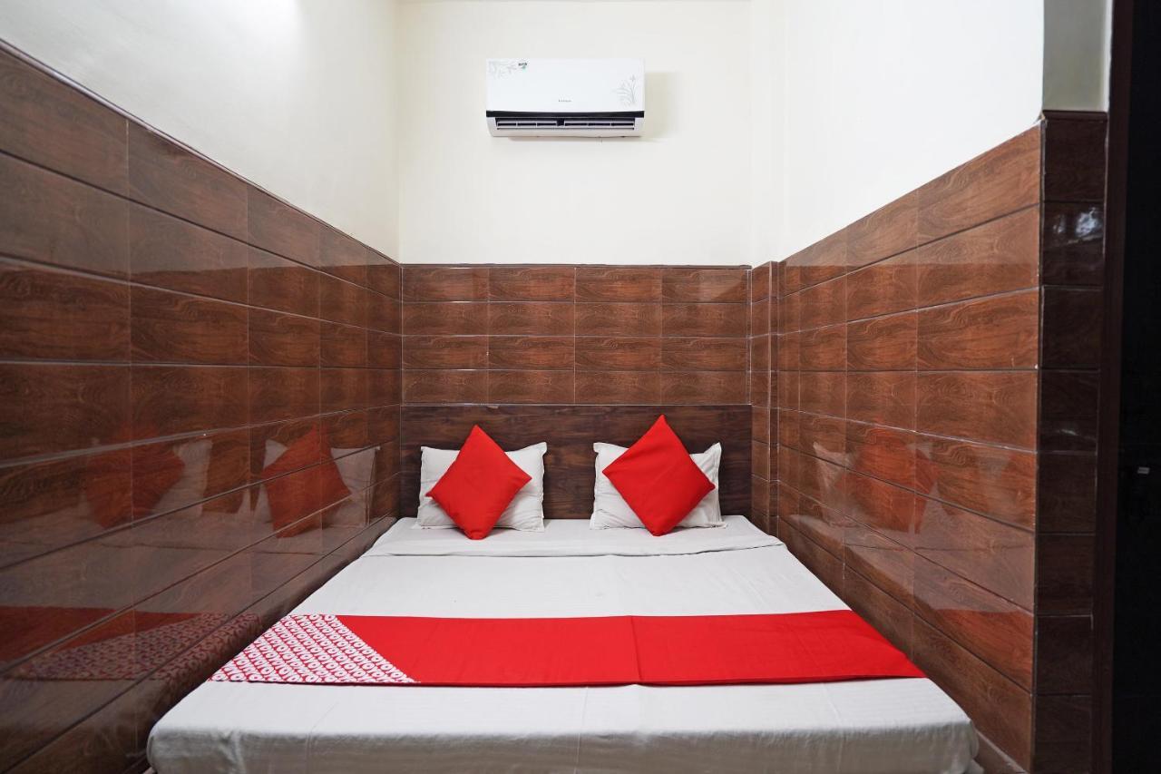 Hotel O Shri Sai Guest House Dillí Exteriér fotografie