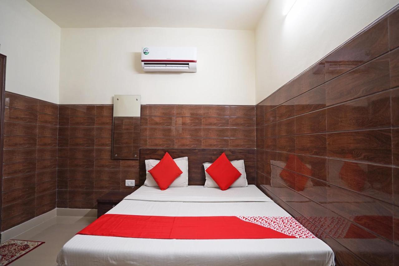 Hotel O Shri Sai Guest House Dillí Exteriér fotografie
